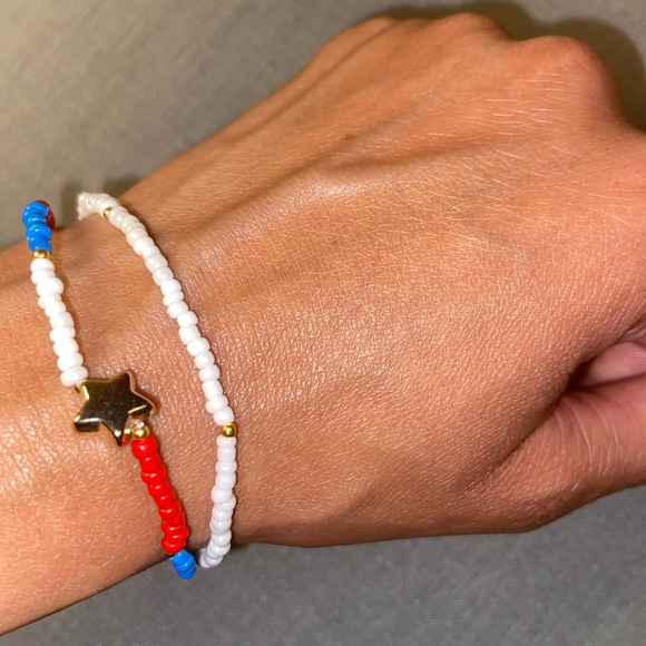 4th of July Seed Bead Gold Star Charm Bracelet Set - Picture 4 of 7